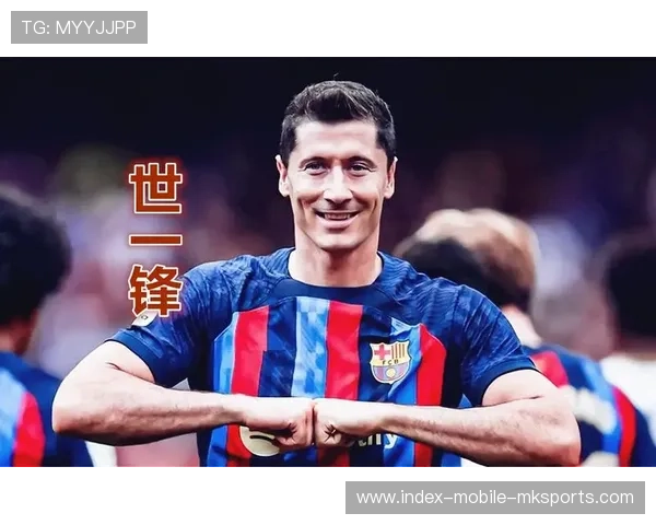 巴萨莱万任意球点燃全场球迷热情再添进球